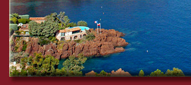 Die Cote d' Azur in Südfrankreich, Blick auf felsige Küste der Cote d' Azur, Bild 5 von 6