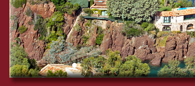 Cote d' Azur, Buchten in roten Felsen an der Cote d' Azur in Südfrankreich, Bild 5 von 6