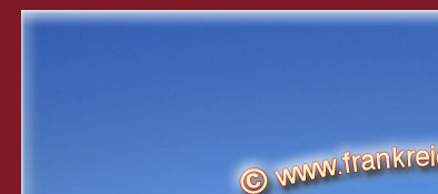 Cote d' Azur in Südfrankreich, zu sehen das rote Esterel Gebirge der Cote d' Azur, Bild 1 von 6