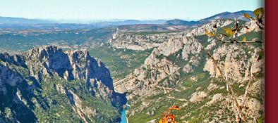 der Fluss Verdon schlängelt sich durch die Schluchten des Gorge du Verdon, Bild 4 von 6