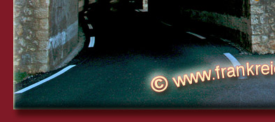 Gorge du Verdon, enger Tunnel durchquert das Felsmassiv, Provence - Alpes-de-Haute, Bild 5 von 6