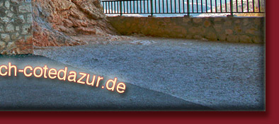 Gorge du Verdon, enger Tunnel durchquert das Felsmassiv, Provence - Alpes-de-Haute, Bild 6 von 6