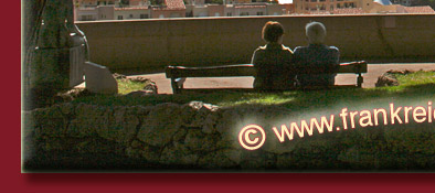 Blick vom Palastfelsen des Fürstentums Monaco an der Cote d' Azur, Bild 5 von 6