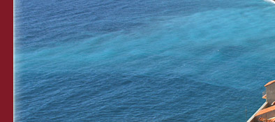 Vom Nizza Schlossberg Blick auf die Sonnenuhr und der Nizza Strandpromenade, Bild 3 von 6