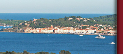 Saint-Tropez, zu sehen Golfe de Saint-Tropez  und der Ort Saint-Tropez, Bild 4 von 6