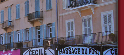 Saint-Tropez Shopping im Hafen, Saint-Tropez hat viel kleine Boutiquen, Bild 4 von 6