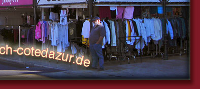 Saint-Tropez Shopping im Hafen, Saint-Tropez hat viel kleine Boutiquen, Bild 6 von 6