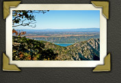 gorge du Verdon, Blick aus der Ferne auf den Lac de Saint Croix, Provence - Alpes-de-Haute